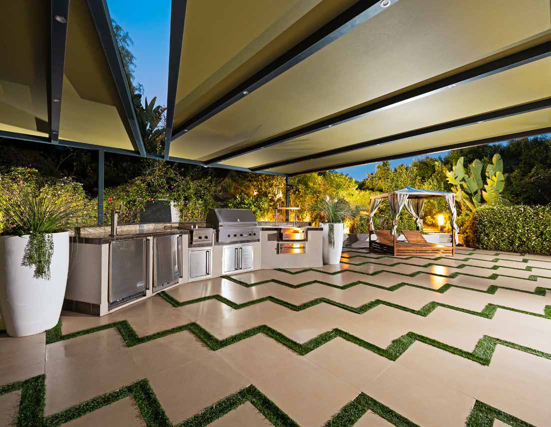 Outdoor kitchen & cabana