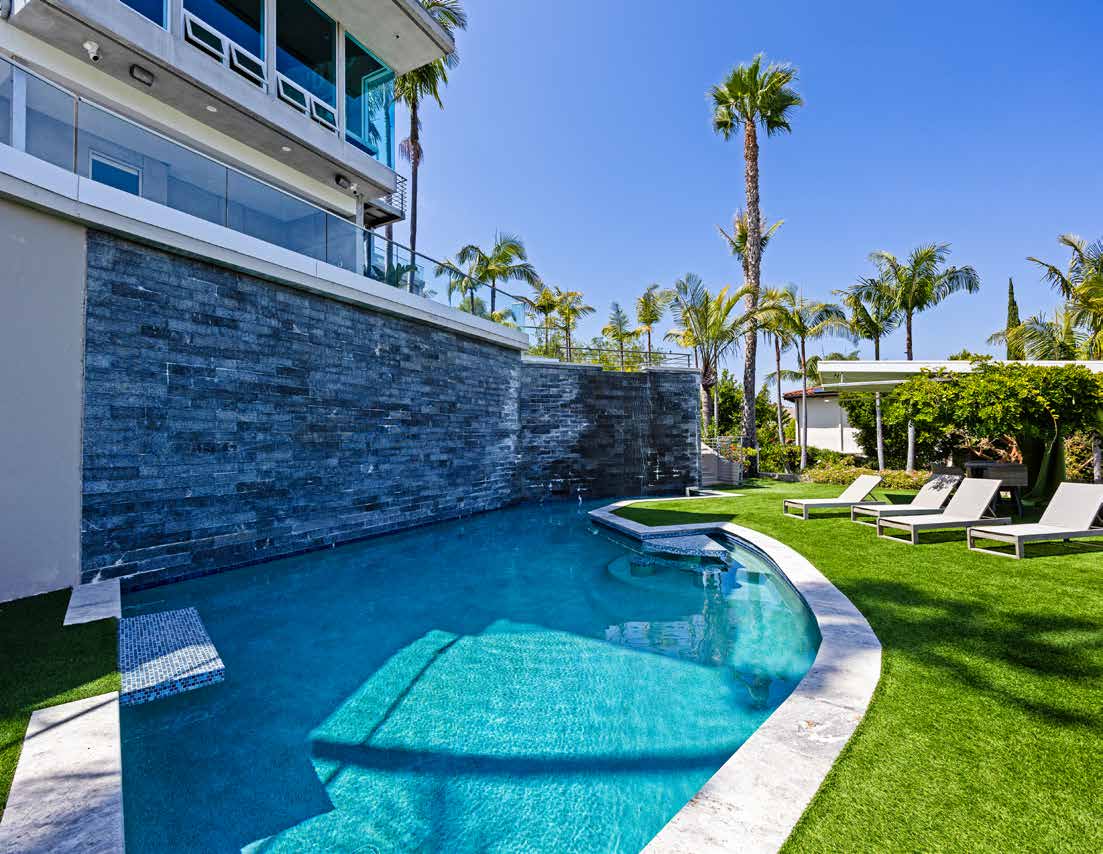 Infinity pool and waterfall wall